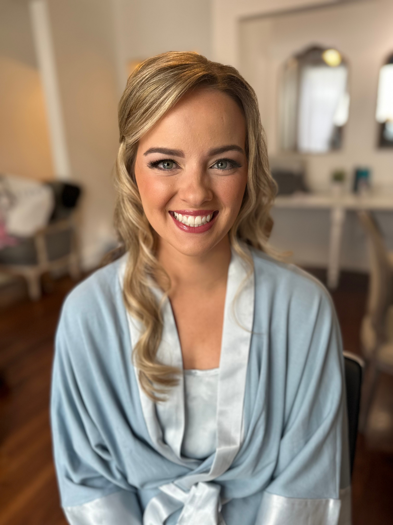 10 Modern Looks For Natural Makeup in 2024